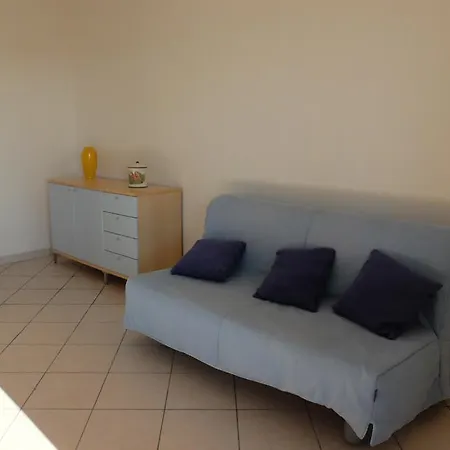 Holiday Homes Дом отдыха *